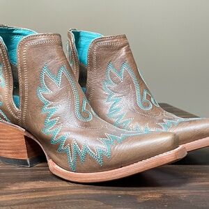 Ariat Dixon Booties